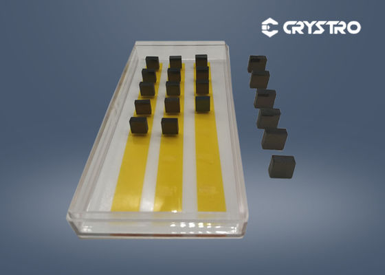 Il cromo ha verniciato il cristallo passivo di alluminio del commutatore di Ytterium Garnet Cr 4+ YAG Q